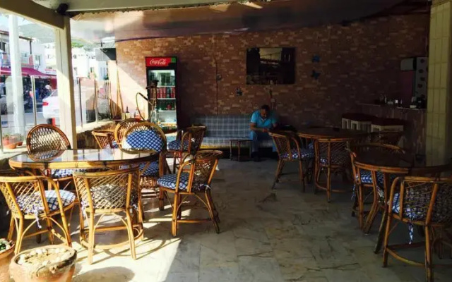 Sam Hotel
