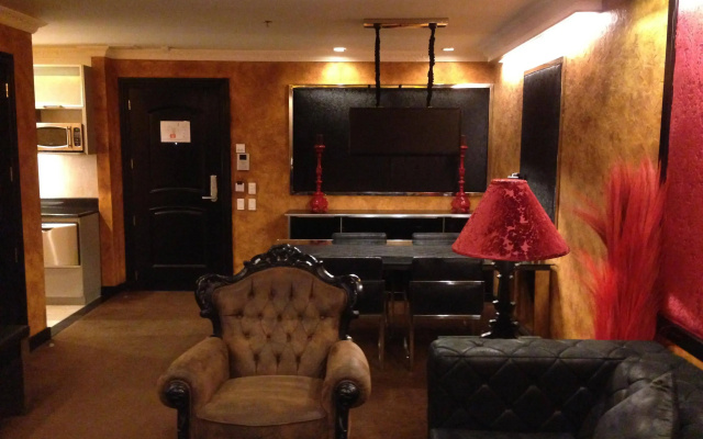 Fields Plaza Hotel
