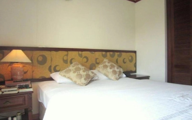 Golden Ant Hotel