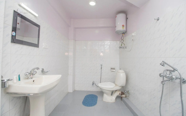 Collection O O 66148 Kuti Ghar Residency