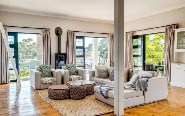 Camps Bay 4bed Villa w Pool Luxe on Central