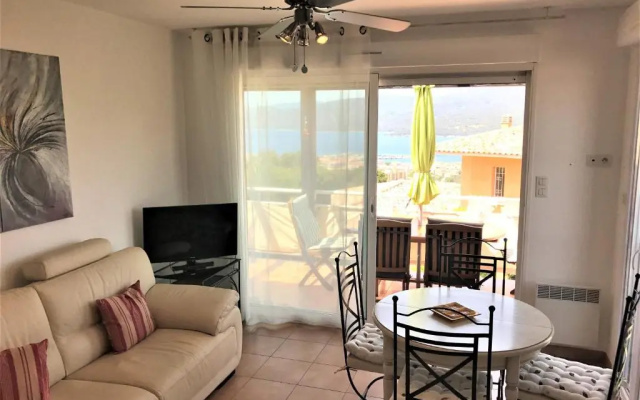 Appartement deux chambres avec vue mer proche du centre ville