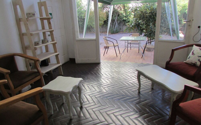 Hostal Romandia-33.44279