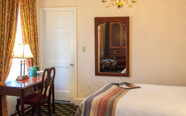 Hawthorne Hotel