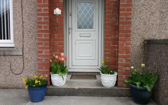 1 Manse Road