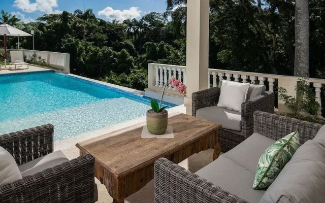 Crown Villas at Lifestyle — Villas Only | Mandatory All-Inclusive Paid at Resort