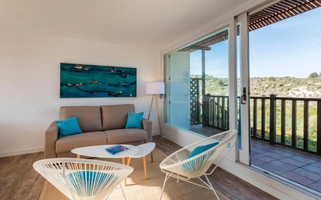Apartamentos Playa de Canutells
