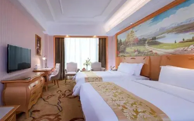 Vienna Hotel Guangdong Maoming Railway Station