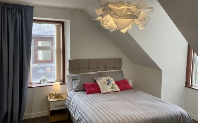 2 Bedroom Apartment, With Free Parking