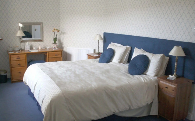 Edale House