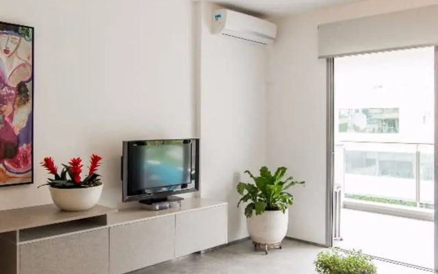Vila Nova Amazing 1-bedroom in Vila Nova Concei o