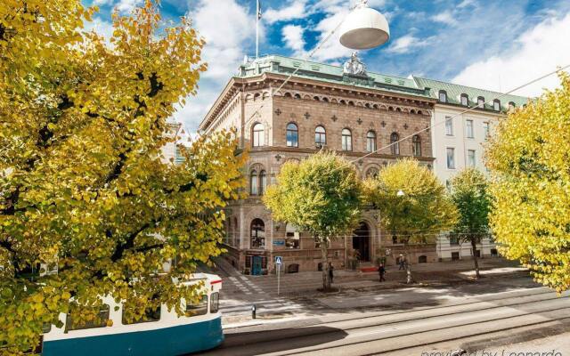 Отель Elite Plaza Hotel Göteborg Швеция, Гётеборг - 1 отзыв об отеле, цены и фото номеров - забронировать отель Elite Plaza Hotel Göteborg онлайн вид на фасад