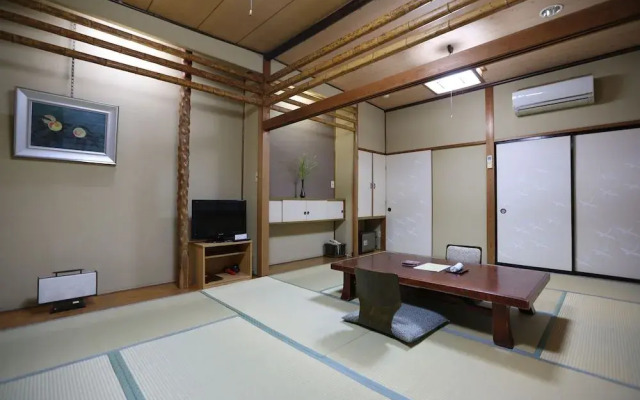 Japanese Inn Iwaso