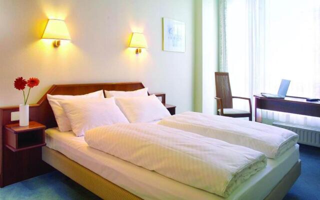 Отель SensCity Hotel Berlin Spandau Германия, Берлин - отзывы, цены и фото номеров - забронировать отель SensCity Hotel Berlin Spandau онлайн комната для гостей