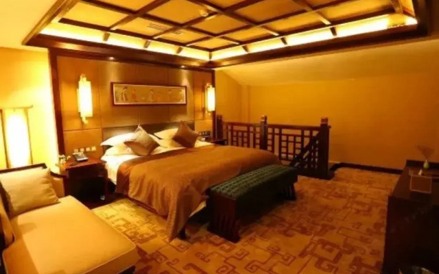 Holiday Inn resort, Hoi Ying Lang