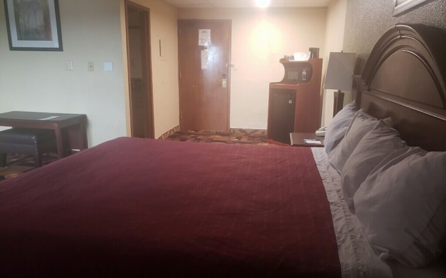 Hawthorn Extended Stay by Wyndham Fayetteville