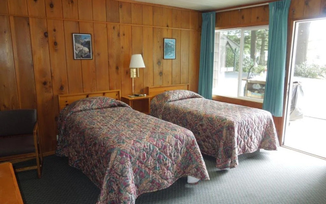 Park Motel and Cabins