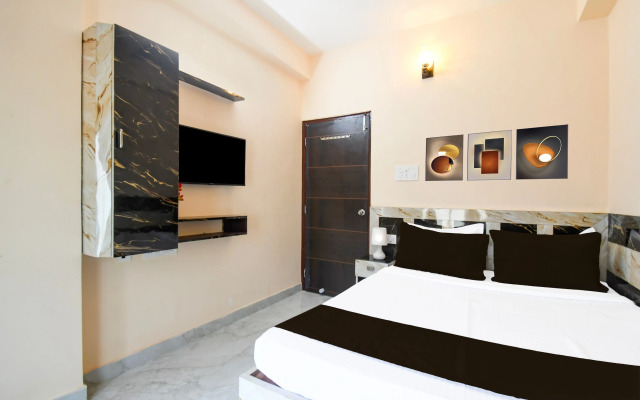 Hotel O Shivam Regency Near Acropolis Mall