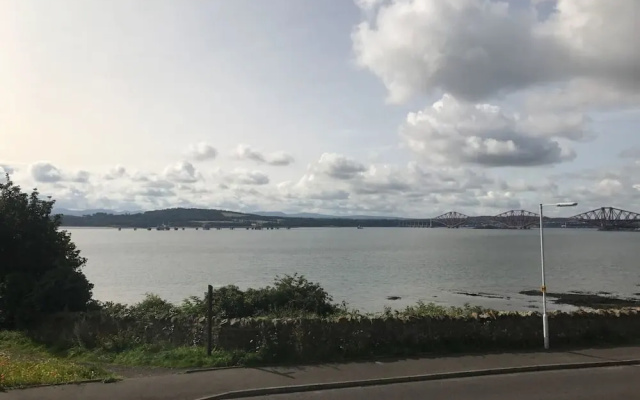 The Wee Glasshouse - Stunning Views of Dalgety Bay