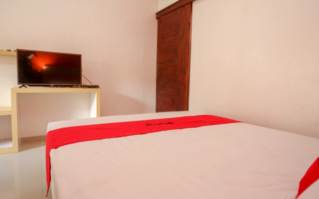 RedDoorz Syariah Near Alun Alun Kota Rembang
