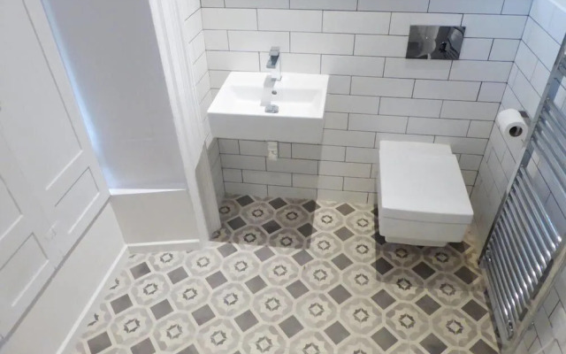 The Deakin at Claremont Serviced Apartments