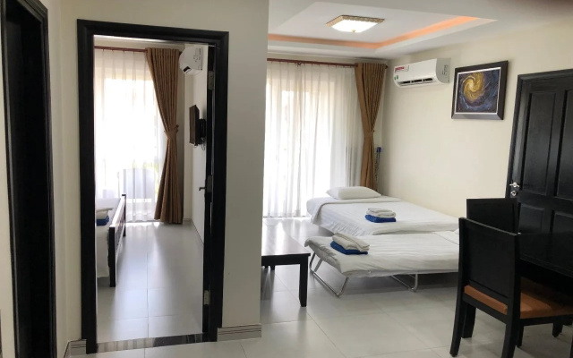 Kosmos Apart Hotel