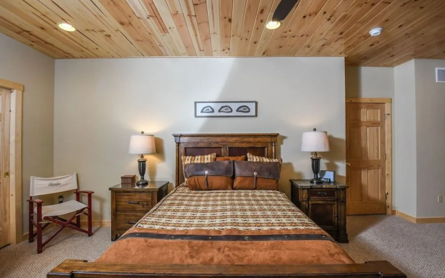 Claralea Lodge by Taylor Made Deep Creek
