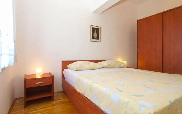 Apartment 1652