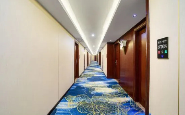 Ruitisen Hotel (Dongyang City Center Branch)