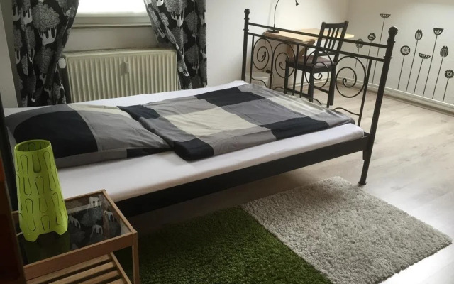 Rael-Boardinghouse