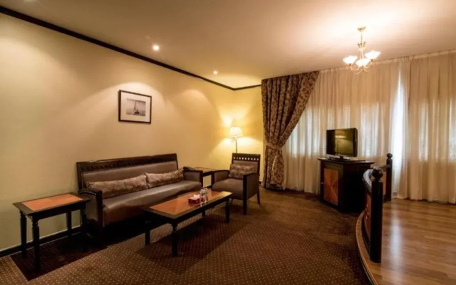 Rolla Suites Hotel