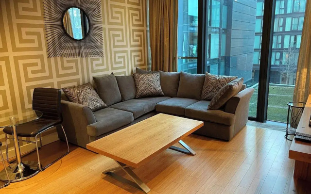 Very Centrally Located Chic one bed Quartermile Apartment