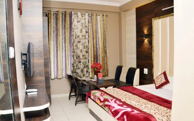 Hotel Maya Deluxe