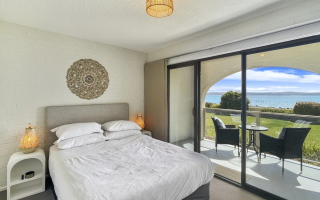Beachside Apartment Overlooking Casey's Beach