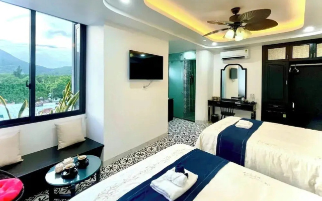 Nereus Hotel