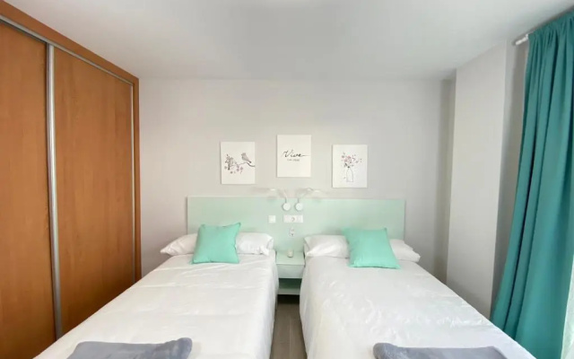 Apartamento nuevo, accesible y con piscina !!!