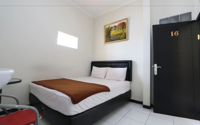 Bantal Guling Braga Guesthouse