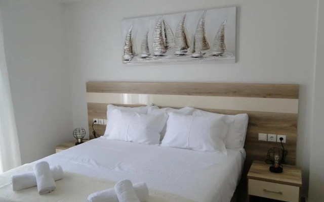 Chrysanthe's Apartments Νο3