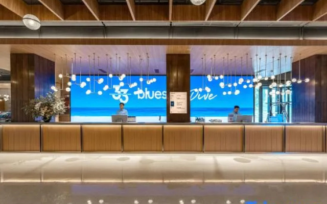 bluestay · Dive Hotel