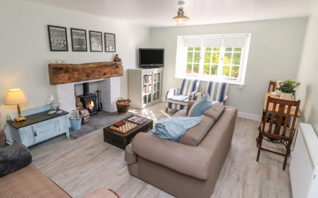 3 Elm Cottage