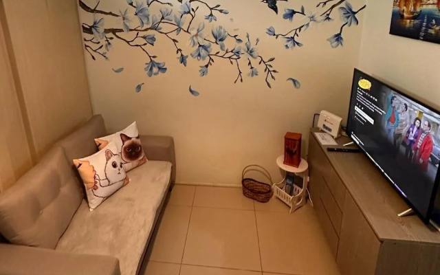 Condo With Balcony at Makati SM Jazz