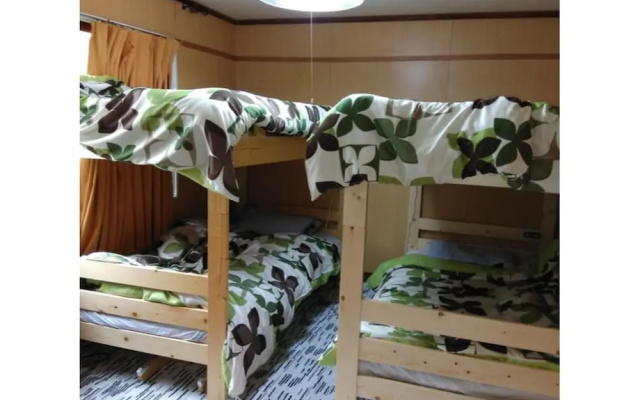 Yumin Backpackers