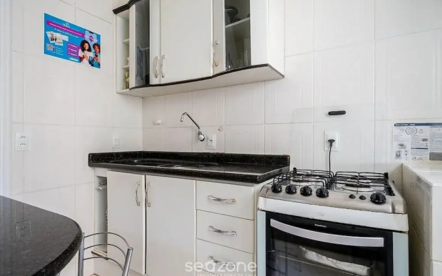 2 Bedroom apt 100m From th Central Beach BC Edg402