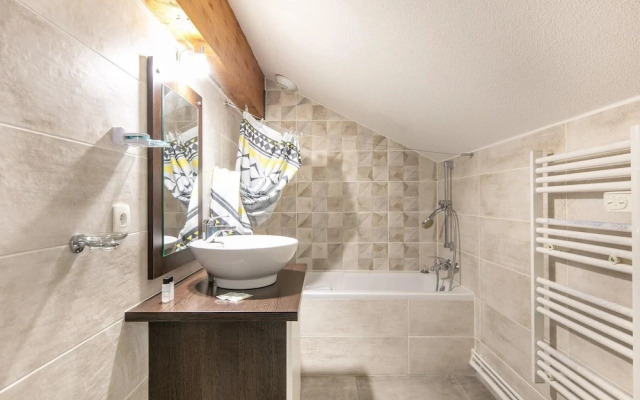Family Apartment Near Ski-slope, Mini Market
