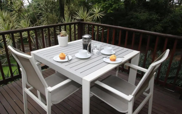 @93 Accommodation