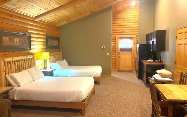 The Lodges at Sunset Village