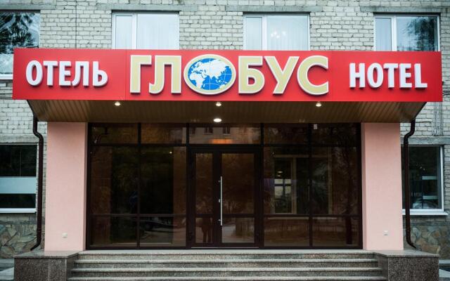 Отель Globus Тюмень вид на фасад