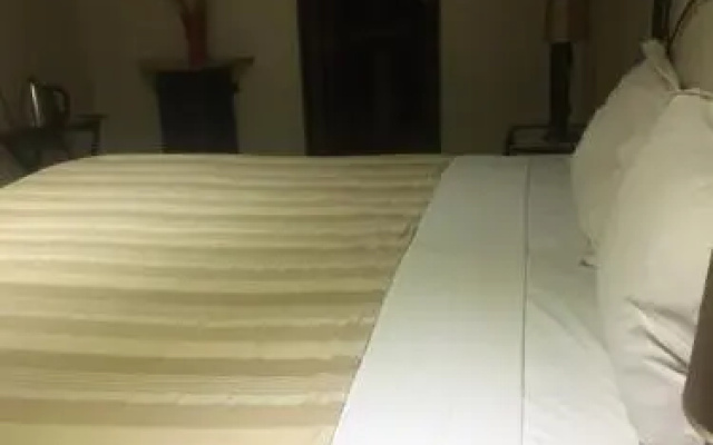 Elephant Lodge Guesthouse