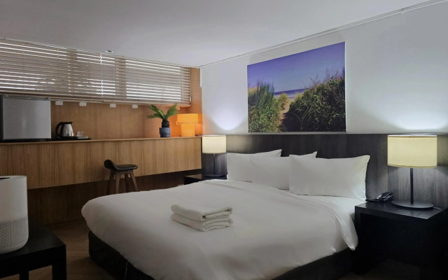 Sathorn Terrace Apartment