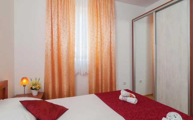 Stunning Apartment in Supetar With 2 Bedrooms and Wifi